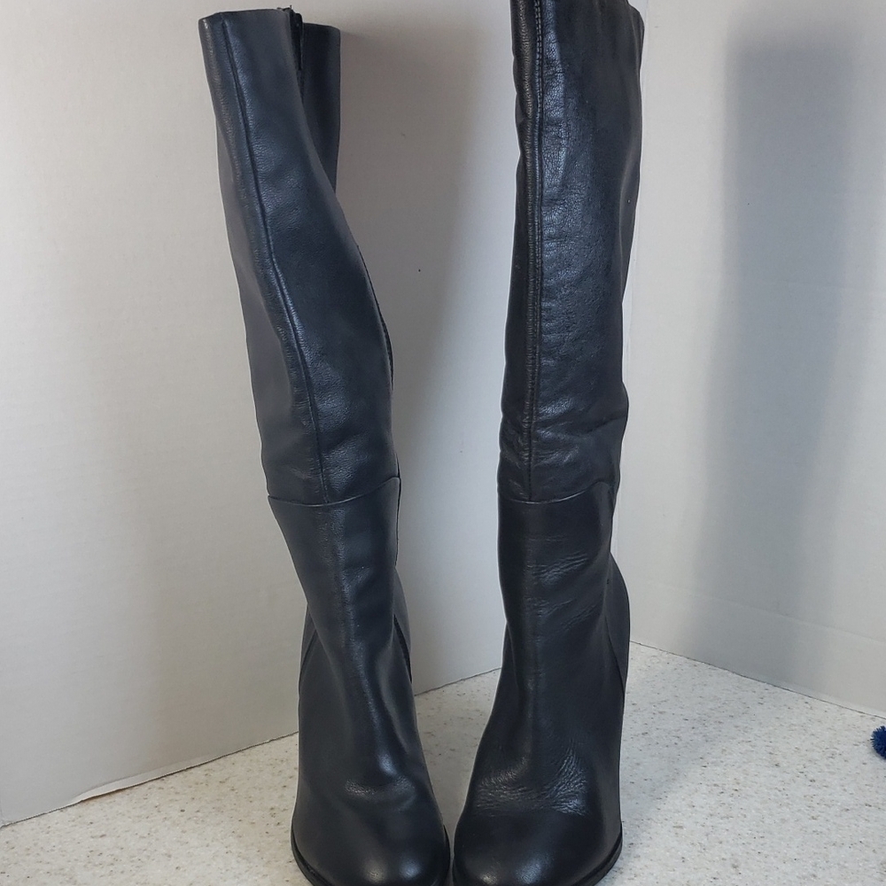 Liz & Co Black Knee-High Women's Boots